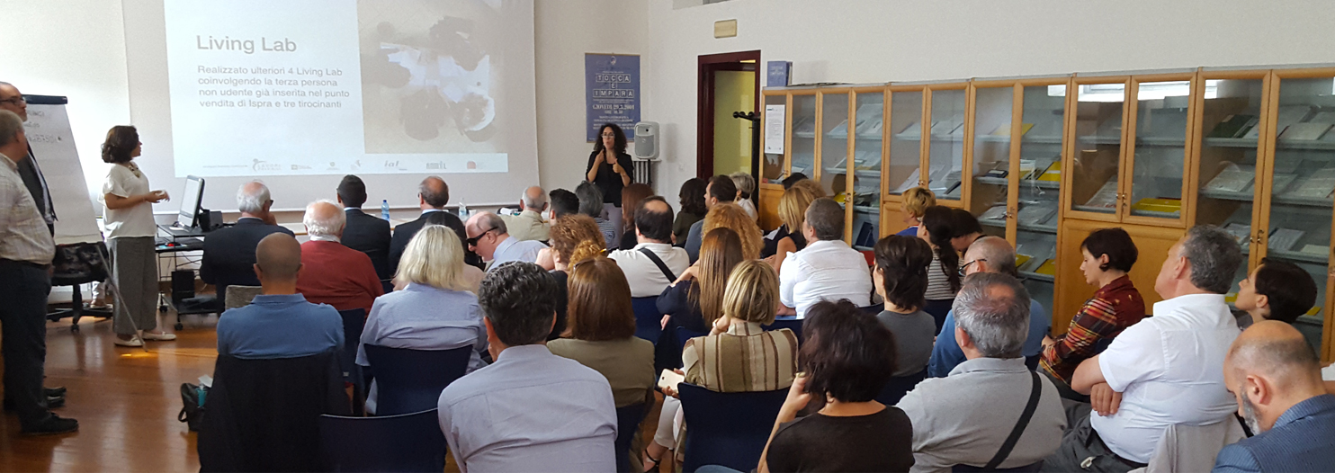 L’intervento di Chiara Monti, portavoce di IAL, si è aperto con un breve aggiornamento rispetto alle attività svolte nei mesi scorsi nell’ambito del progetto Lavoro Sonante.